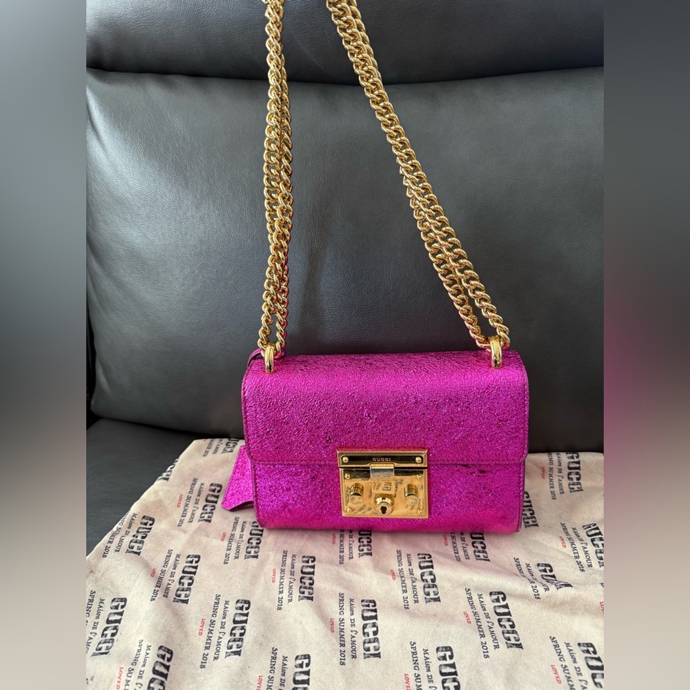 SOLD
Limited Edition Authentic Gucci Metallic Pink Galassia Padlock - Picture 2 of 15